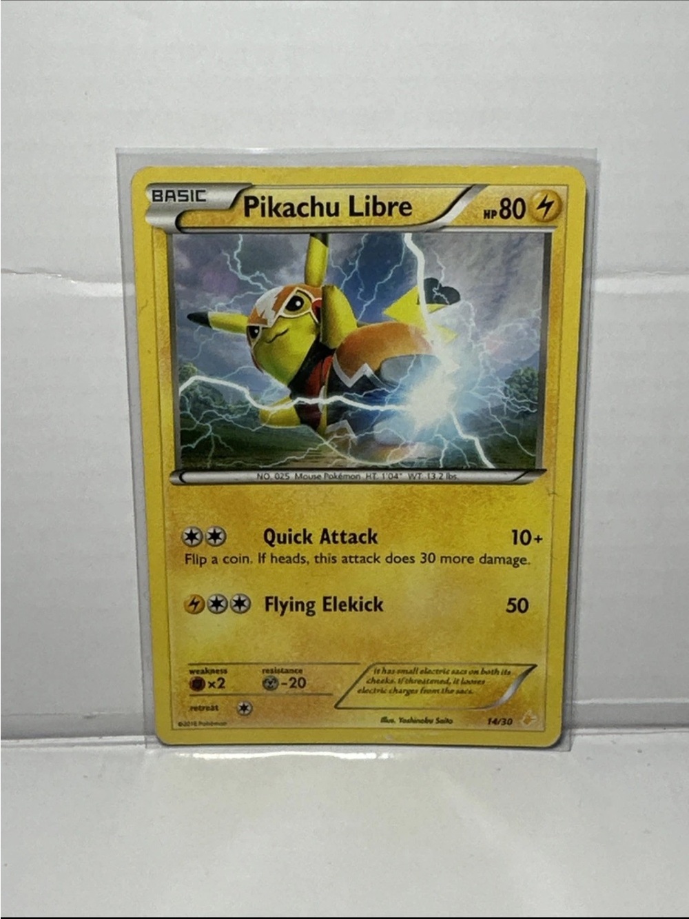Pikachu Libre Pokémon Trading Card - Yellow